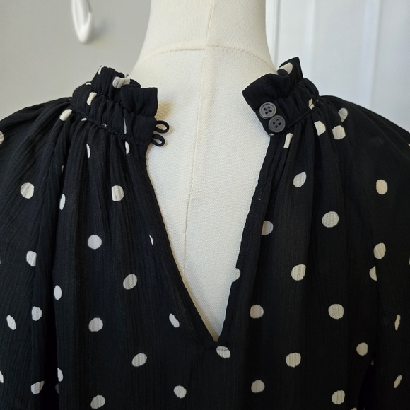 Loft | Medium | Black & White Polka Dot High Neck Blouse - Picture 7 of 9